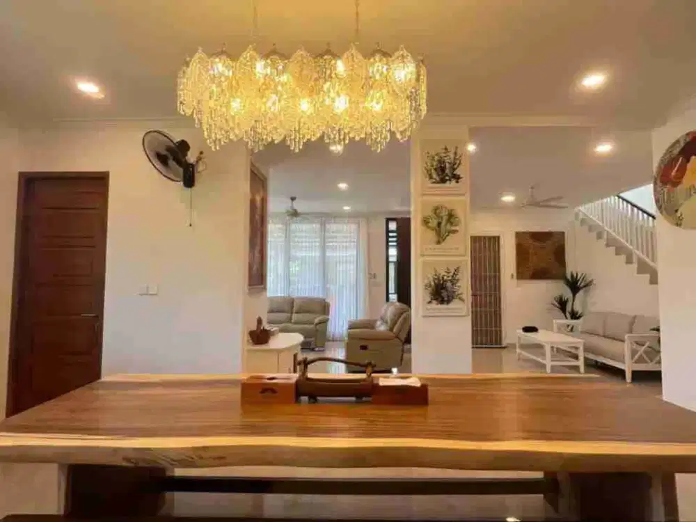 Dijual murah rumah cantik full furnish siap huni sudah renovasi  posisi hook  di summarecon bogor cluster mahogany timur