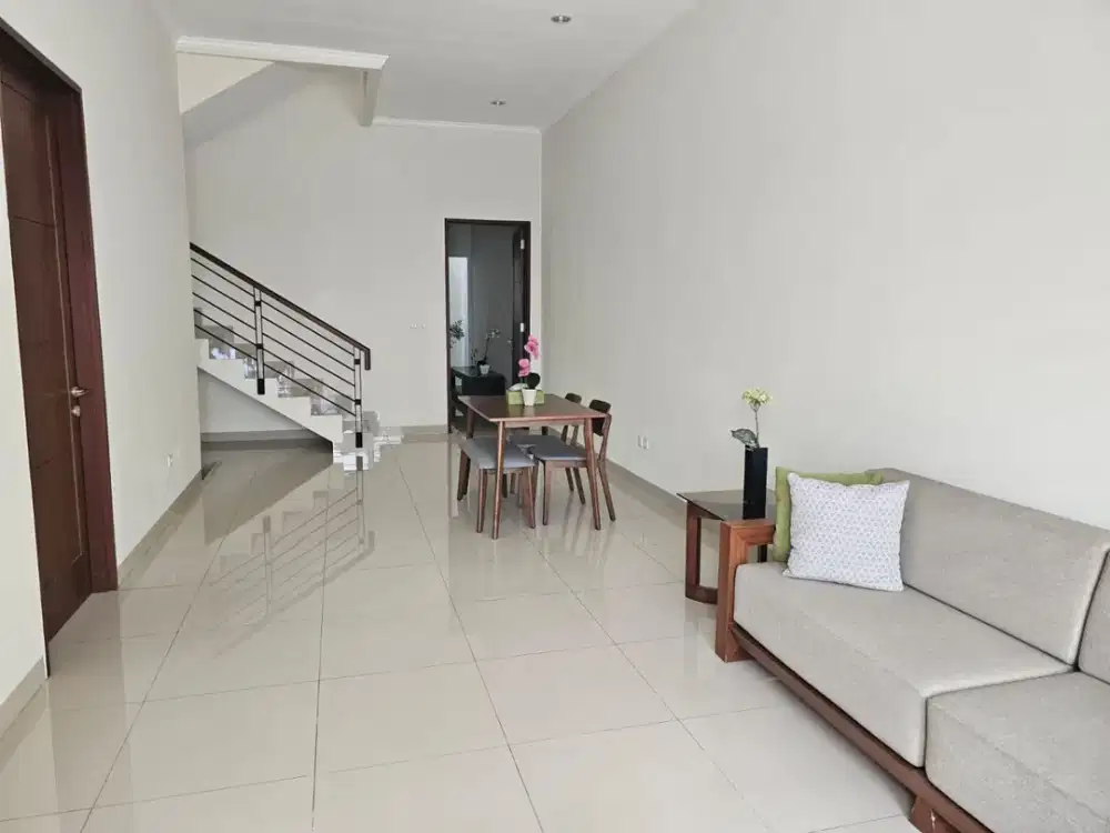 Dijual Rumah Pondok Indah Alam segar 3BR