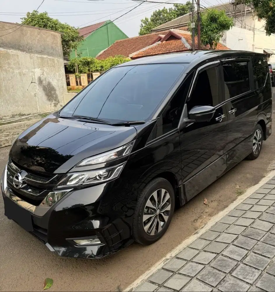 Nissan Serena Highway Star 2.0 Hitam NIK 2019