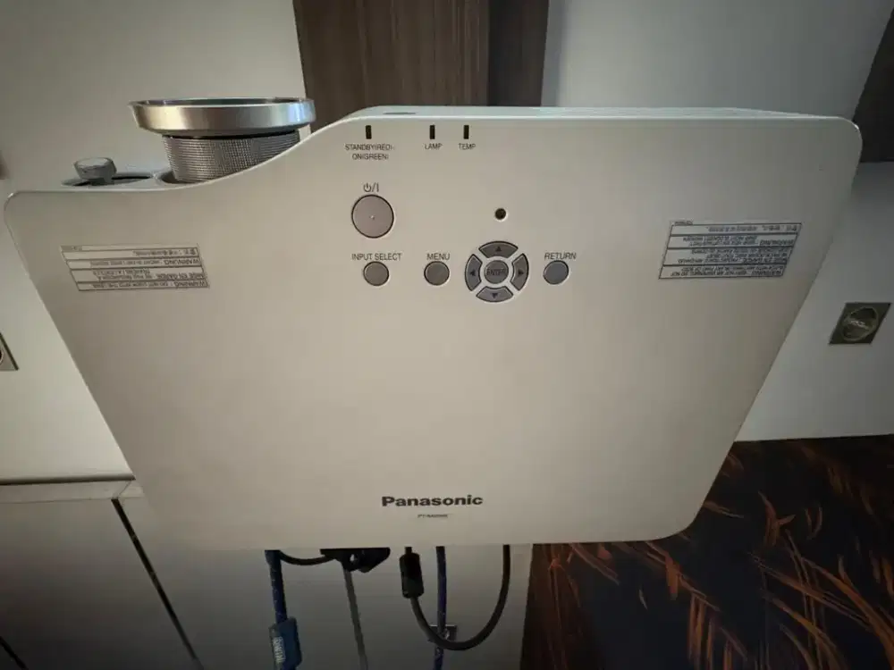 Panasonic proyektor PT-AX200E
