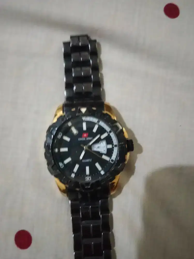 JAM TANGAN SWISS ARMY
