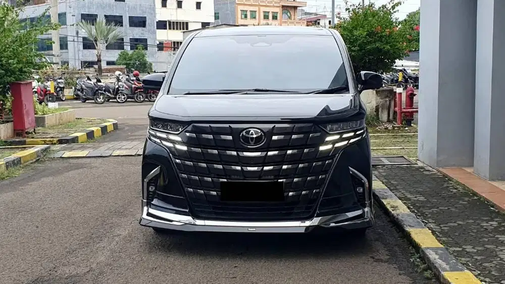Low Km.10rb Toyota Alphard 2.5 HEV Hybrid Modelista TSS 2024
