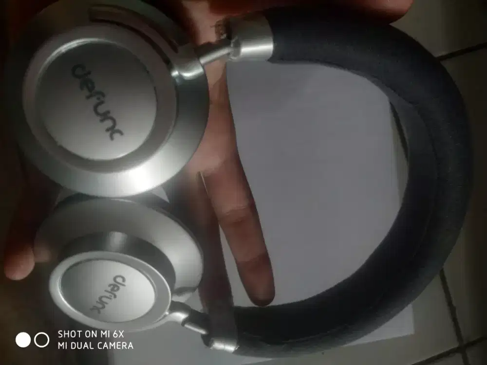 Headset headphone bluetooth Defunc resmi indo