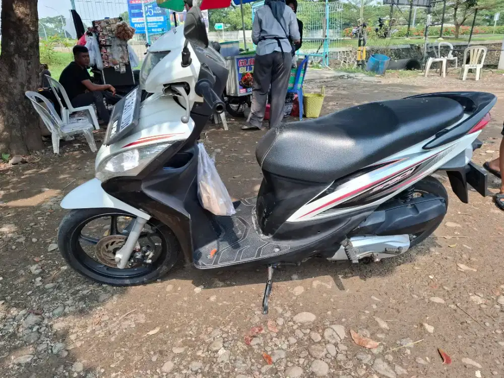 Honda spacy 2011
