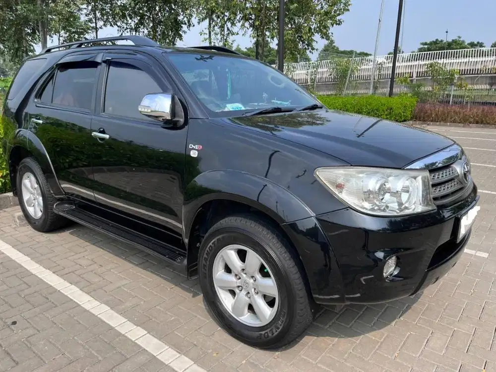 Toyota Fortuner 2.5 G AT 2011 Solar