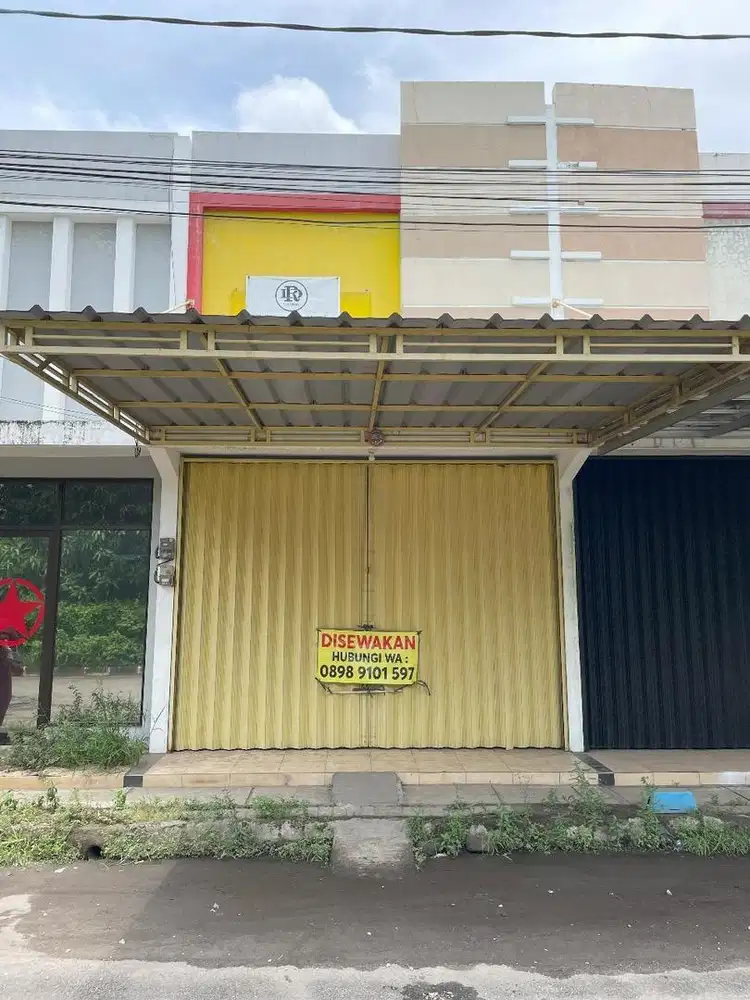 Disewakan Ruko Strategis Nyaman dan Siap Pakai di Karawang