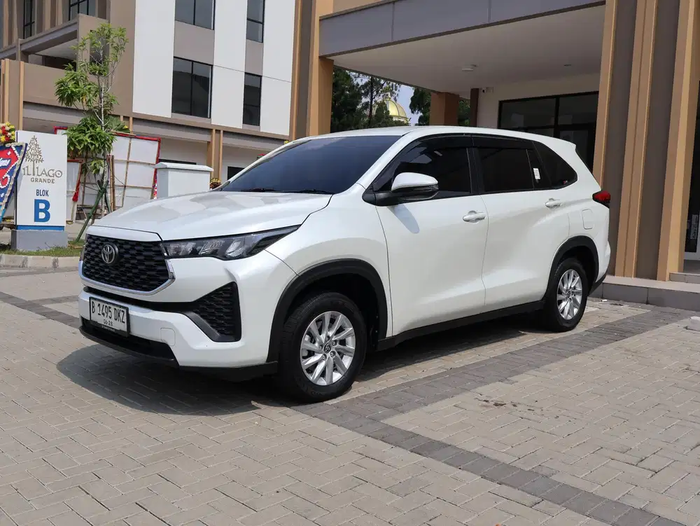 Toyota Kijang Innova Zenix G at 2023 Bensin KM 34 RB