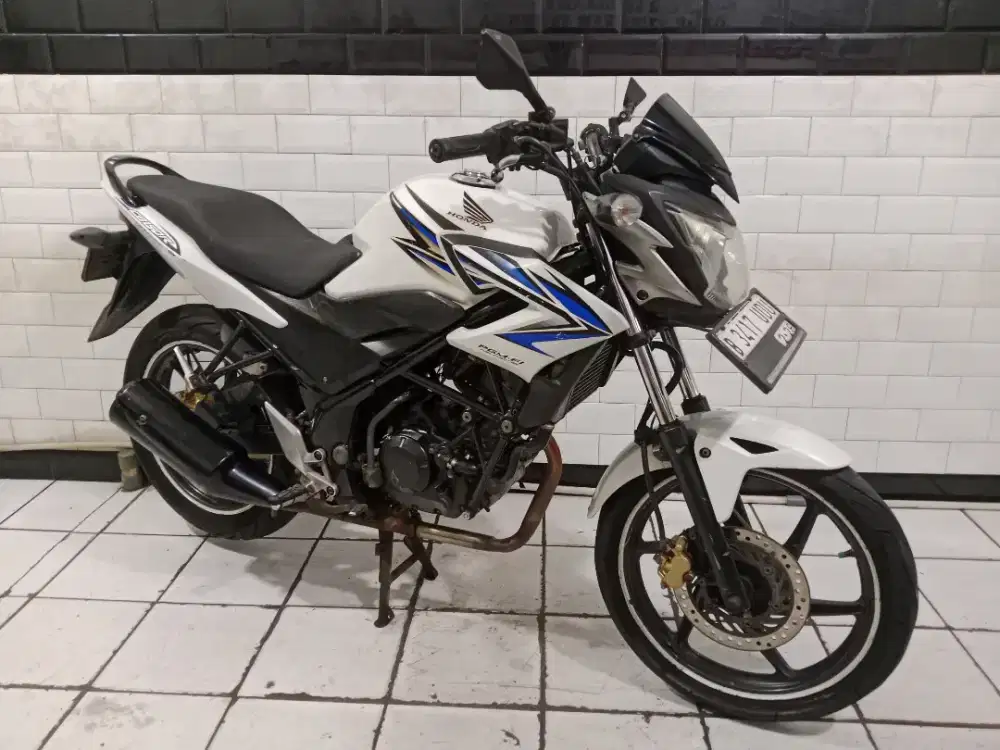 Cb150r tahun 2013 bagus mesin terawat