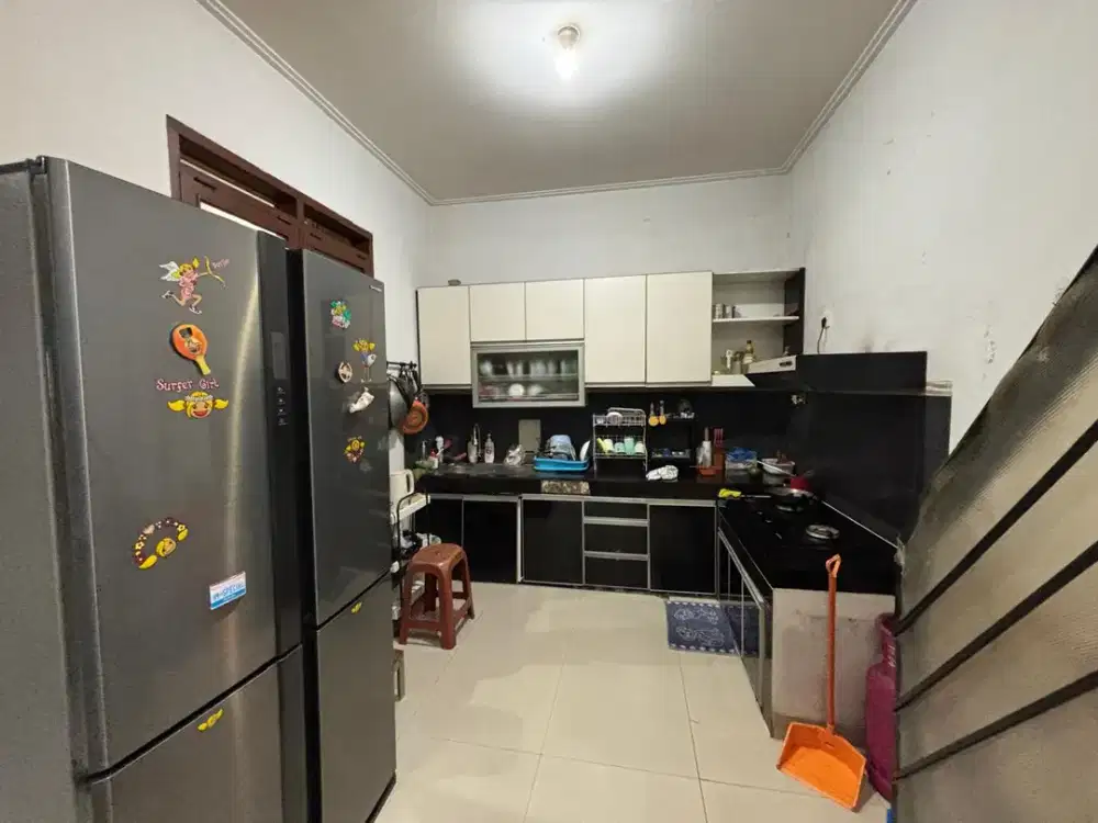 Mainroad Mekarwangi Bandung | Rumah Strategis untuk Usaha, SHM, Harga 2,85 M