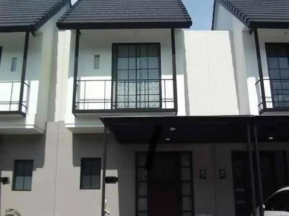 Murah Rumah 2 Lantai Siap Huni di Cluster Dandelion Graha Natura, Surabaya Barat