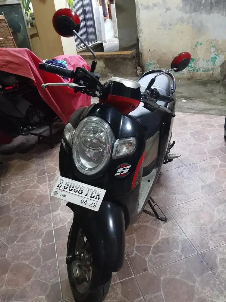 Honda scoopy 2019