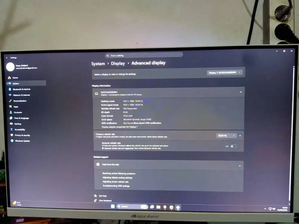 1 Set PC Gaming Plus Kursi dan Monitor Gaming RGB