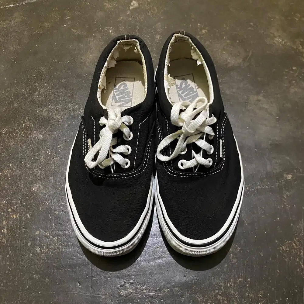 Sepatu Vans Authentic Classic Black - Size 38 - Sneakers hitam