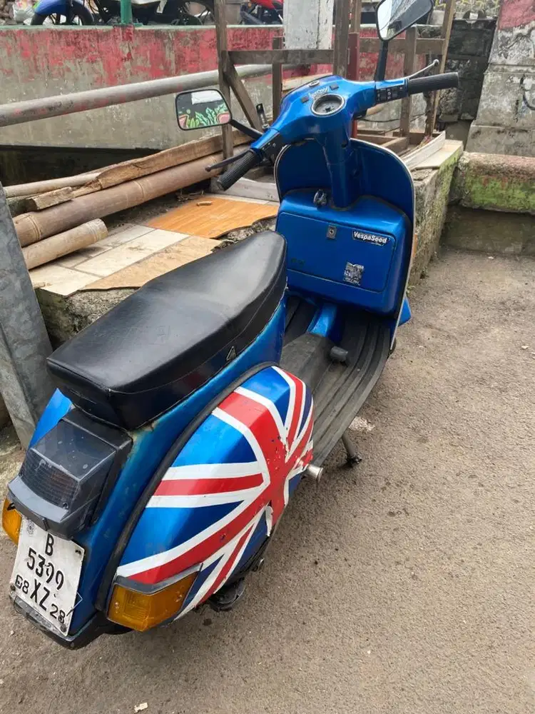 Vespa px taun 1984