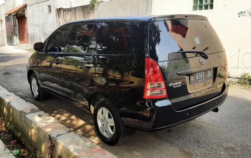 Toyota Kijang Innova 2007 Bensin