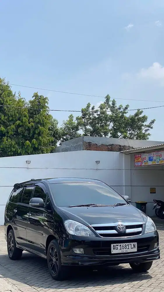 Toyota kijang Innova 2.0 V arga bisa tukar tambah sekoto badas kediri