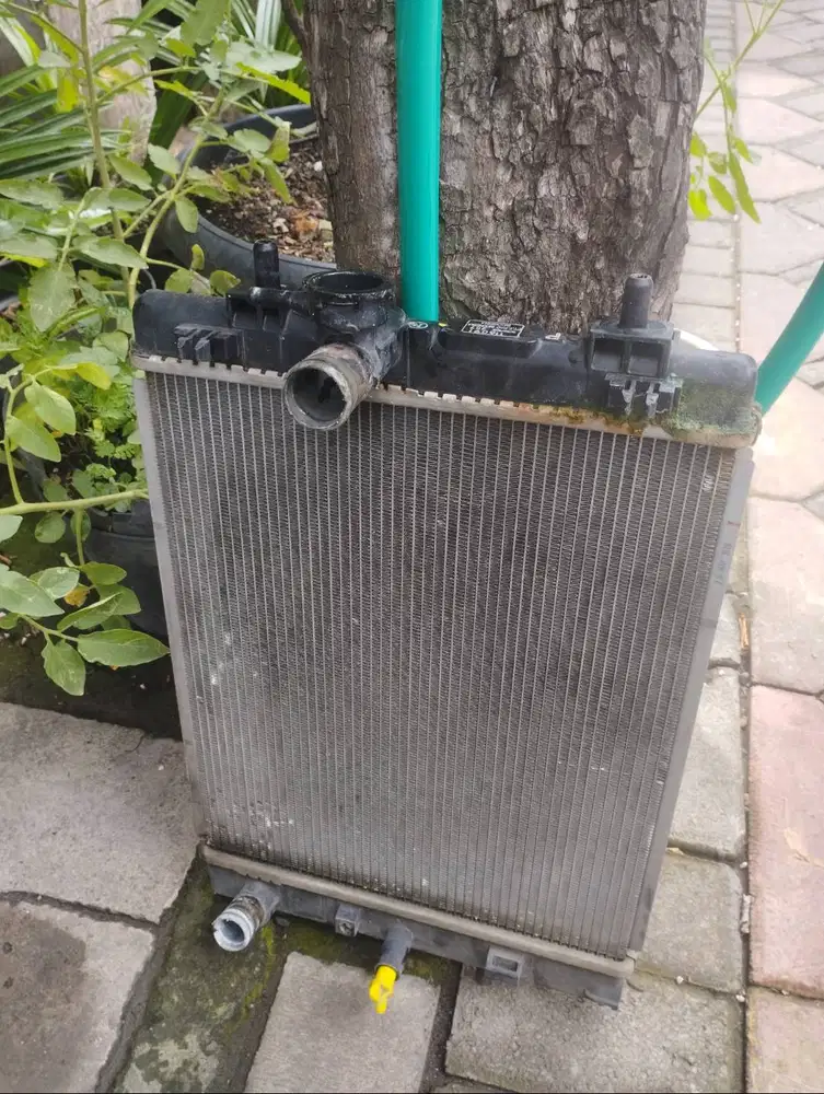 radiator daihatsu sigra