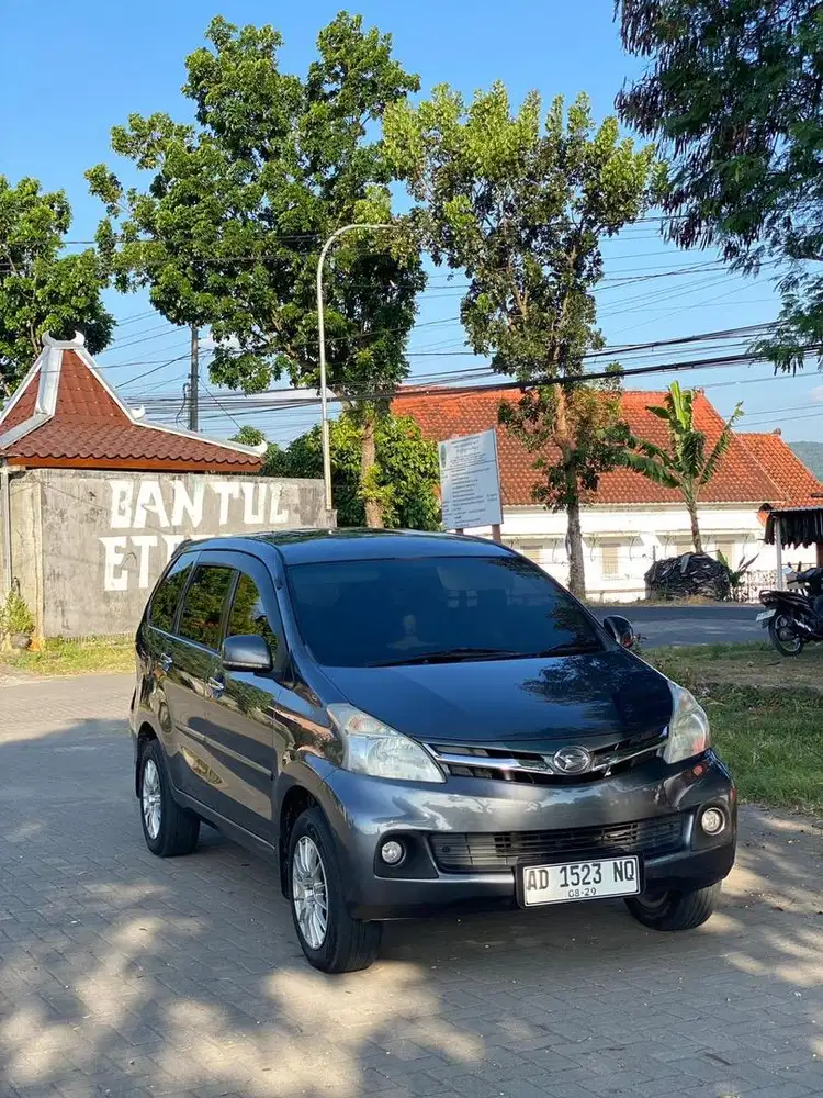 Xenia R Deluxe Automatic 2011