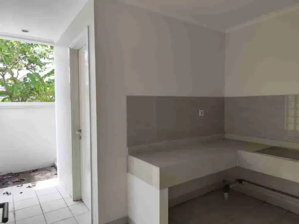 Dijual Rumah Setraduta blok Grande