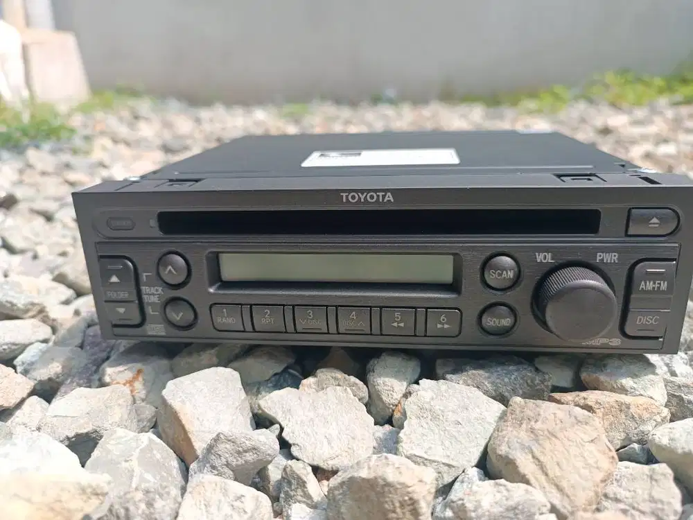 Head Unit Single Din Radio CD Toyota Avanza Xenia Original