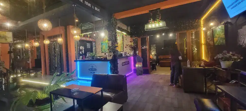 Di butuhkan Karyawan untuk di cafe