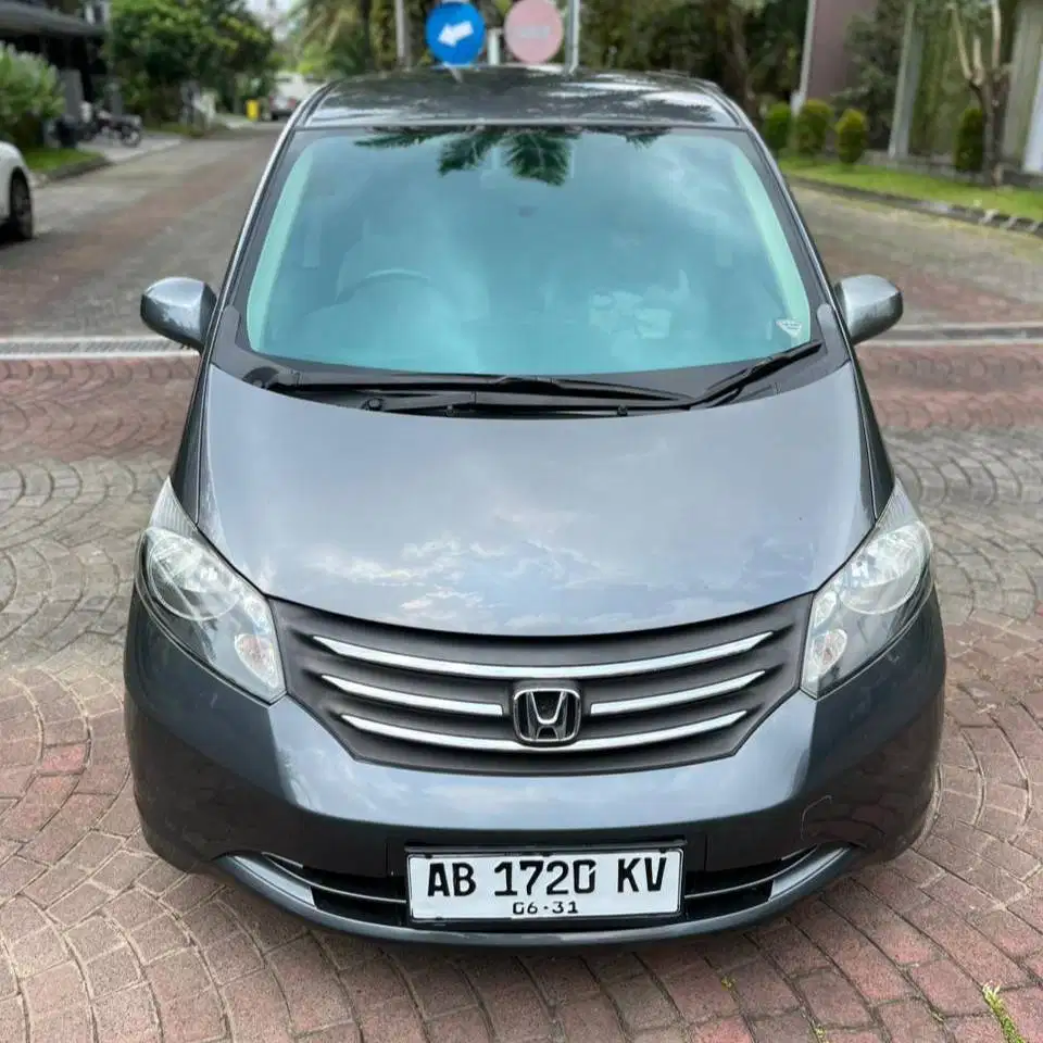 Honda Freed E PSD Matic 2010 Plat AB MURAH DP Minim Sienta