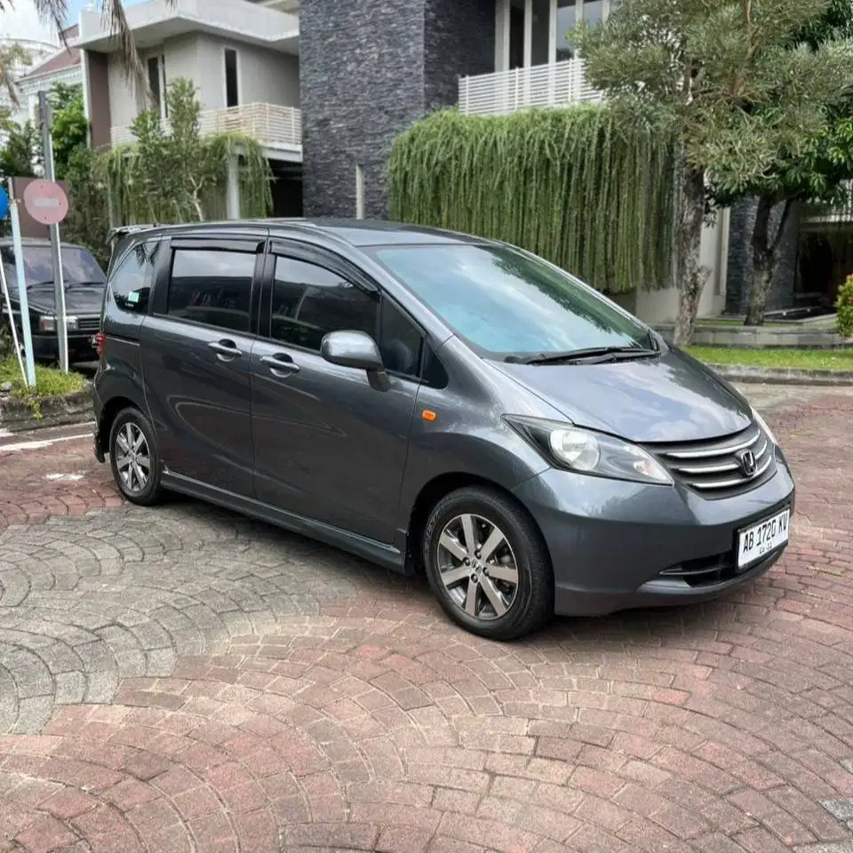 Honda Freed E PSD Matic 2010 Plat AB MURAH DP Minim Sienta