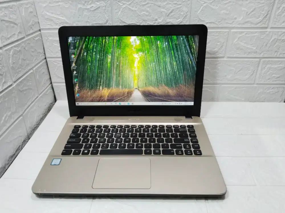 Asus X441UAR Core i3 7020U Ram 4 GB Hardisk 1TB Mulus