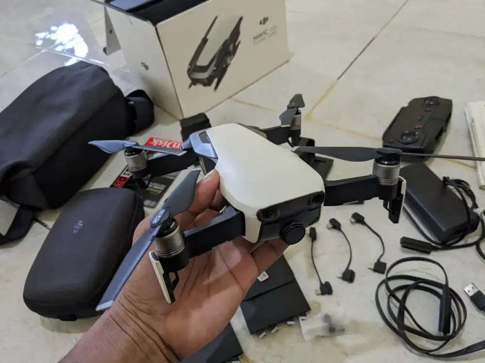 DJI mavic air 1 combo