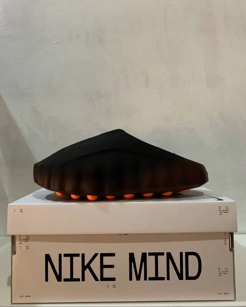 Nike Mind 001 Bronze Eclipse Total Orange Size US 9 / Euro 42.5 BNIB