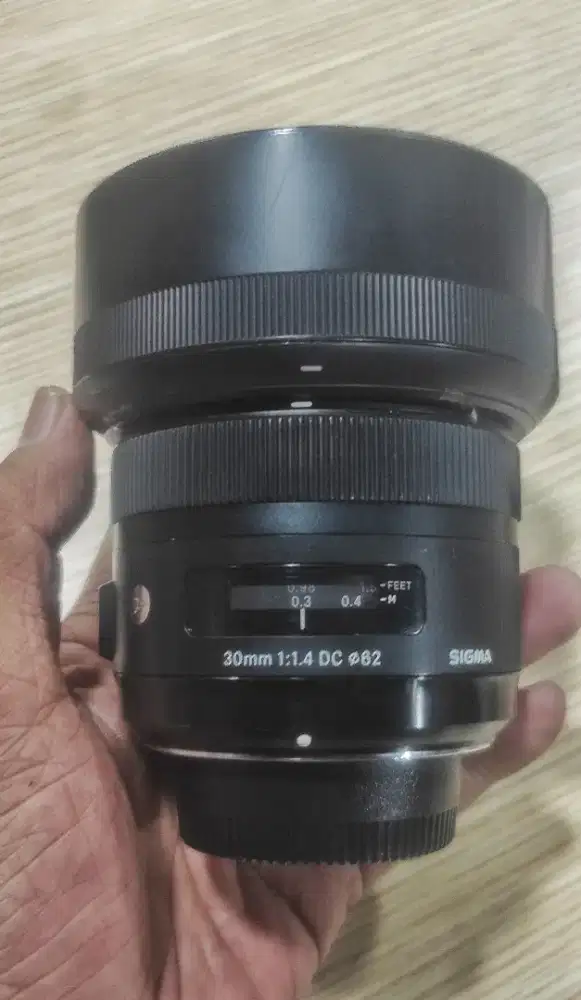 Lensa sigma 30mm f1,4 DC Art for nikon