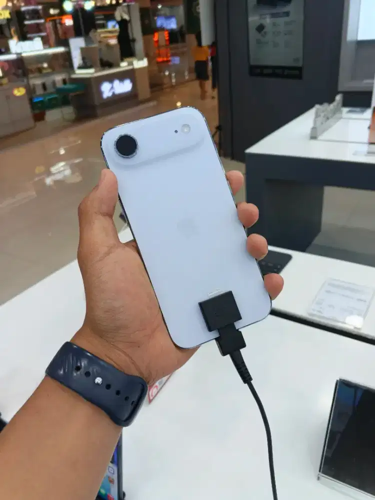 IPHONE AIR GARANSI RESMI
