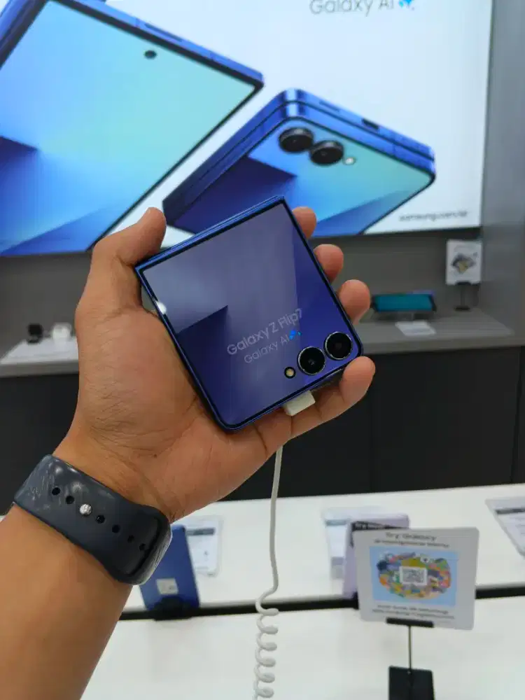 SAMSUNG GALAXY ZFLIP7 5G