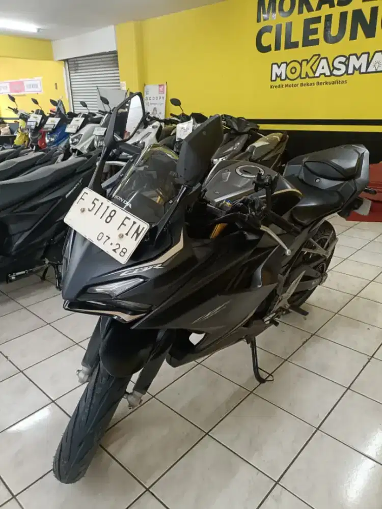 Dijual motor Honda CB150R 2023