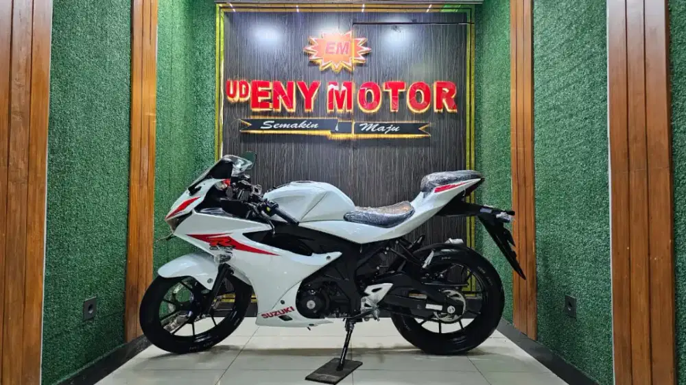 UD ENY MOTOR - Suzuki GSX R Keyless thn 2017 fresh