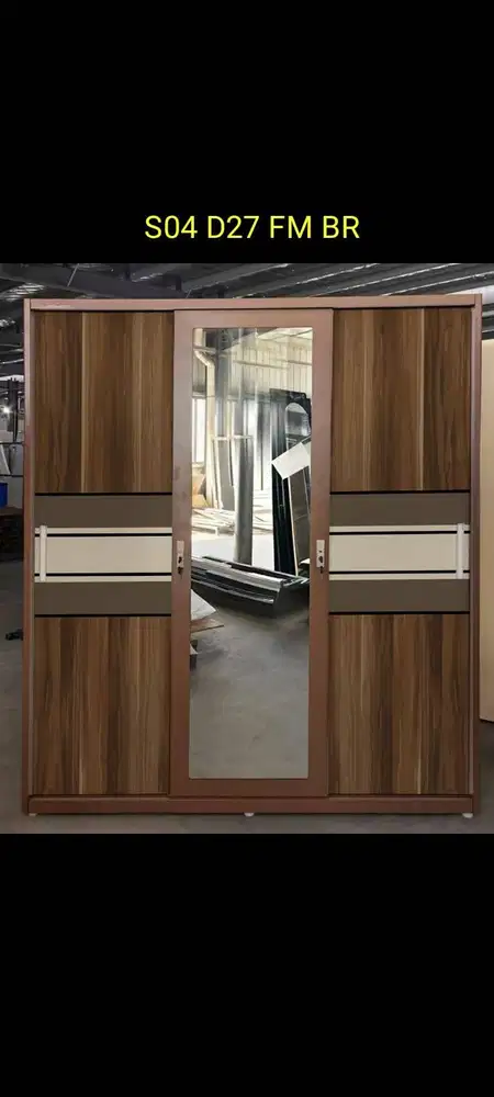 READY LEMARI PAKAIAN BESI 3 PINTU GRATIS ANTAR