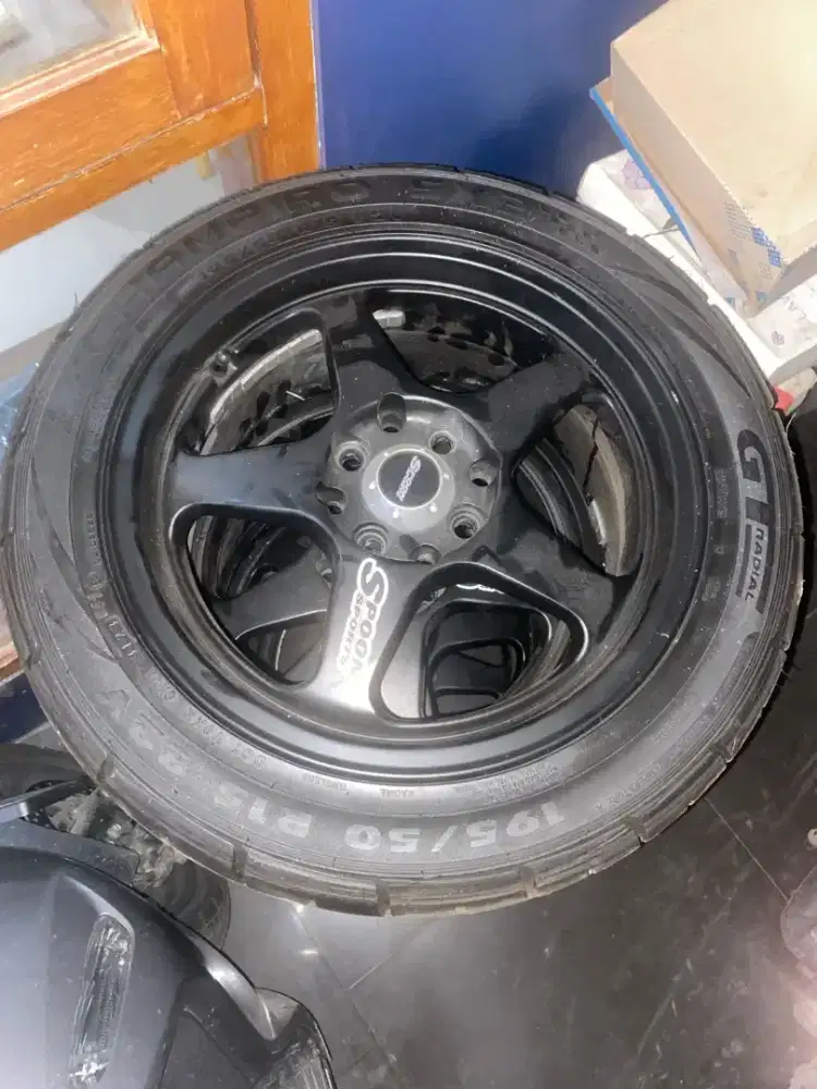 Velg Spoon R15 ban GT Radial Champiro SX2.
