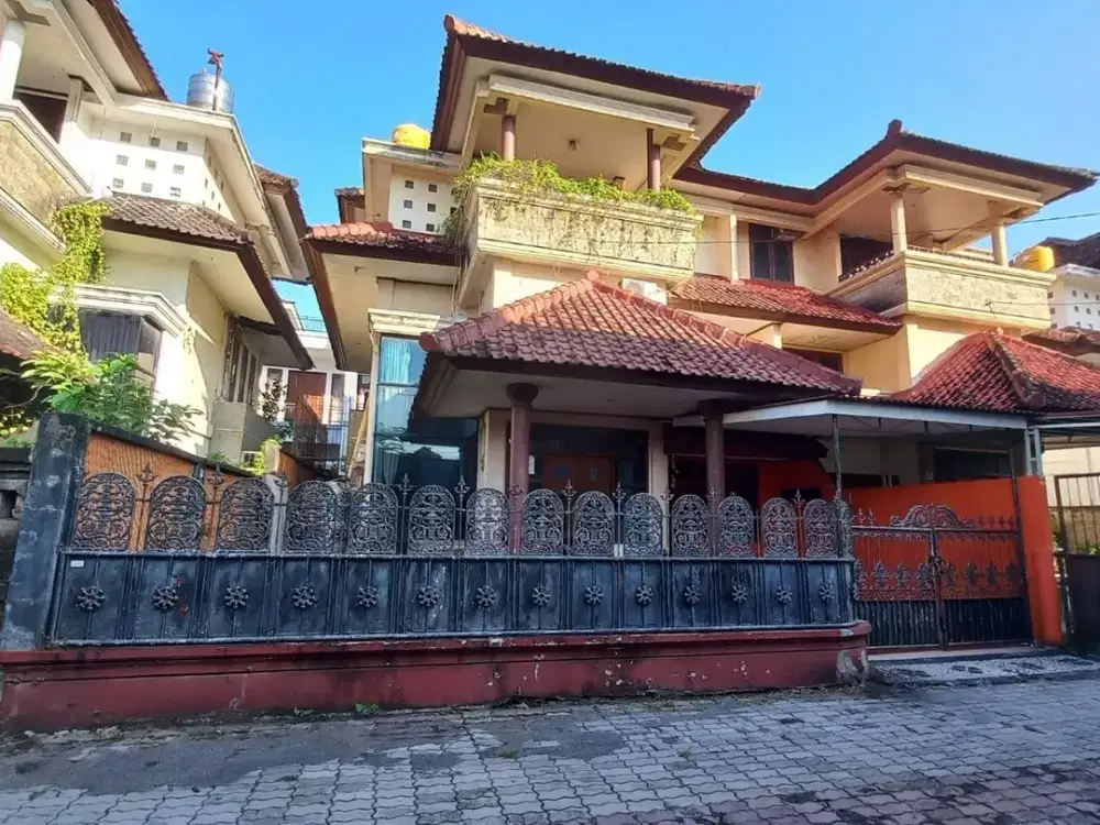 Rumah dalam Komplek Dijual, di Denpasar Barat, dekat Tiara Soputan
