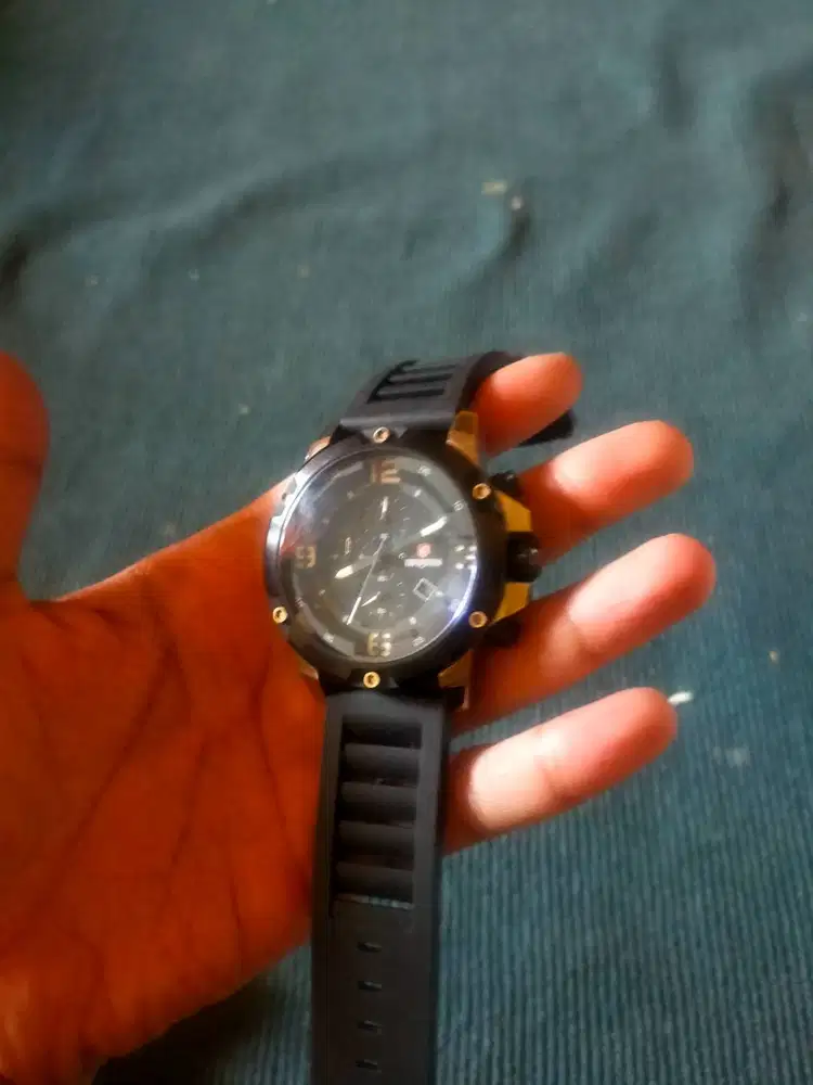 Jam expedition bekas