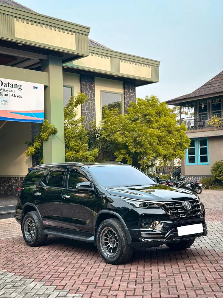 TOYOTA FORTUNER 2.4 GR SPORT 2021