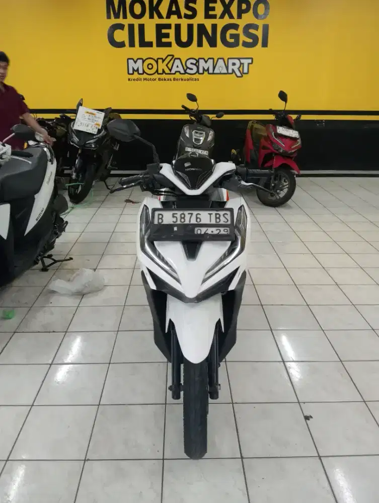 Dijual motor Honda Vario 125 cbs iss 2019