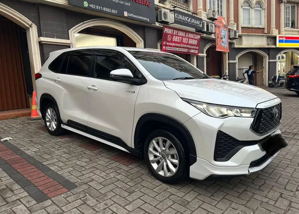 Innova Zenix V Hybrid Modelista 2024