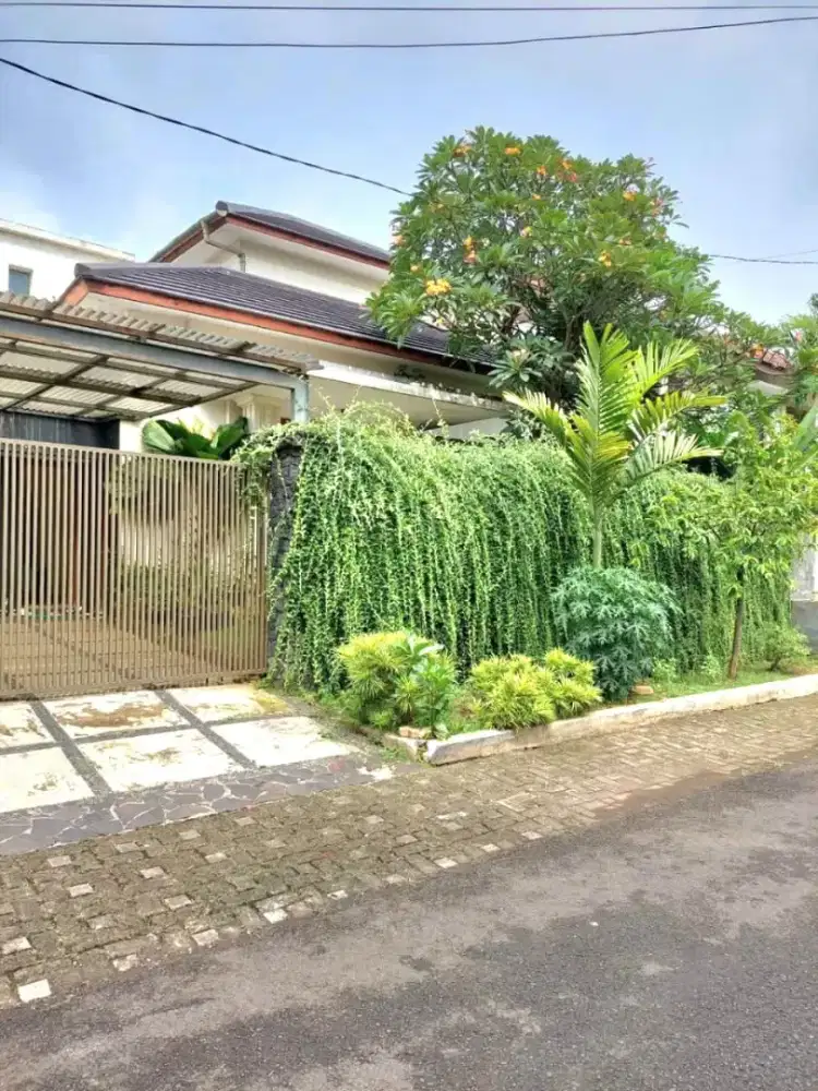 Rumah 2 lantai termurah di Delman indah kebayoran lama jakarta selatan