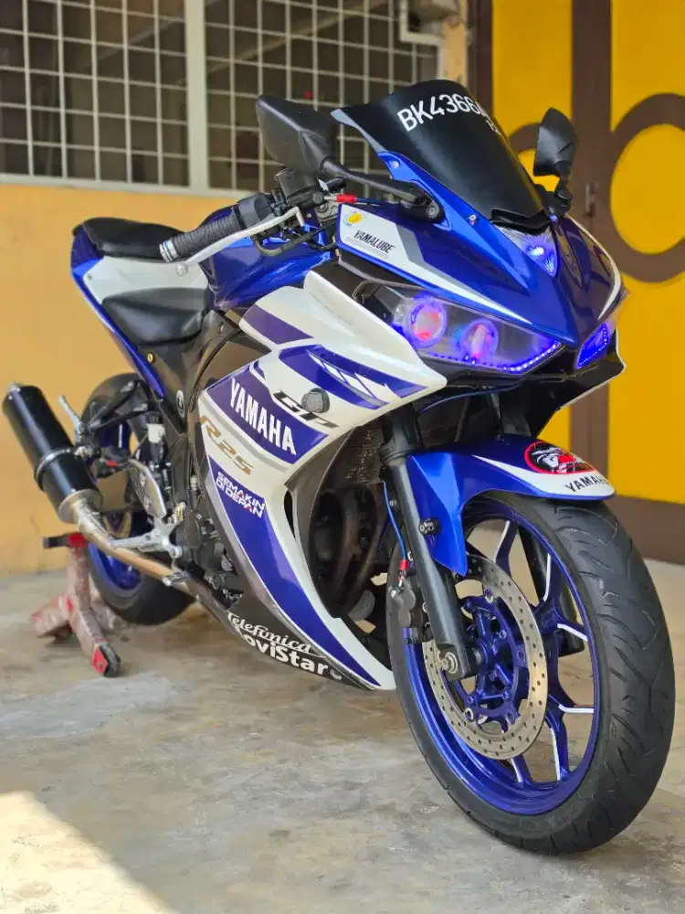 Yamaha R25 / YZF R 25 2014, Blue GP Premium Metalic.