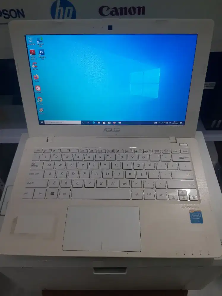 Dijual Notebook Asus x200