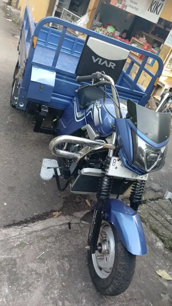 Biar cc 200 tahun 2024 warna biru
