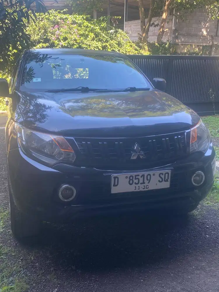 Mitsubishi Triton 2.5L Double Cabin HDX Hitam