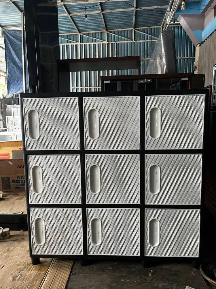 READY LEMARI LOKER PLASTIK 9 PINTU GRATIS ANTAR