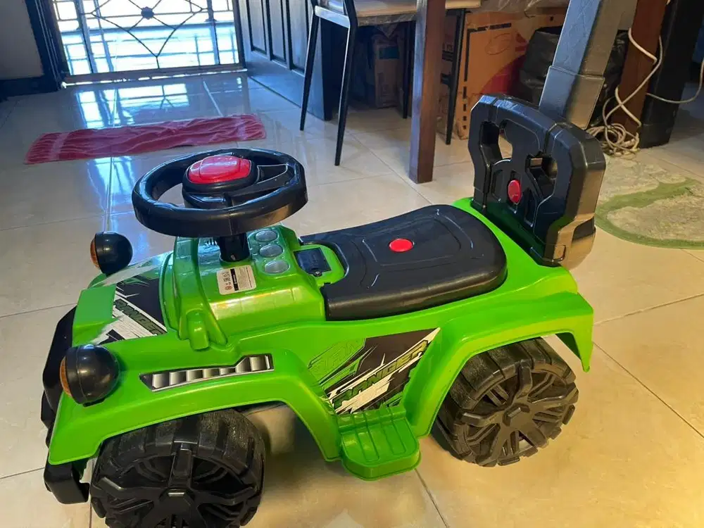 Dijual cepat  mainan mobil buat balita