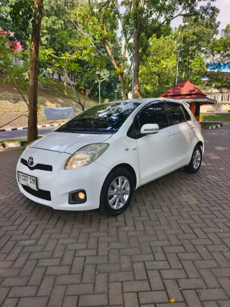Toyota Yaris J 1.5 AT 2013